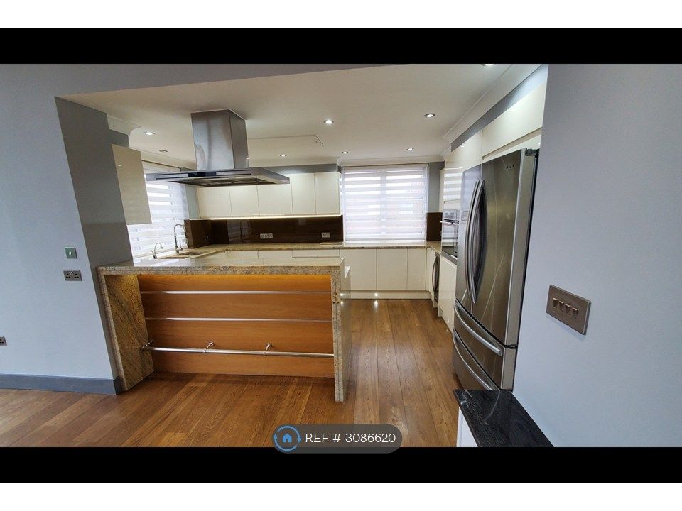 Property photo 3 of 27
