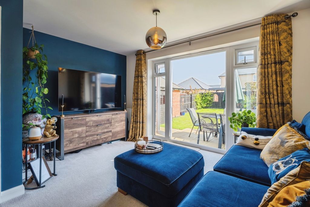 Property photo 2 of 19 Pbox-Img.Jpg