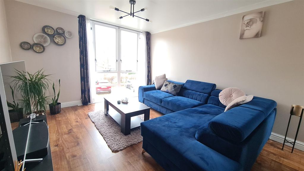 Property photo 2 of 12 20250122_100054.Jpg