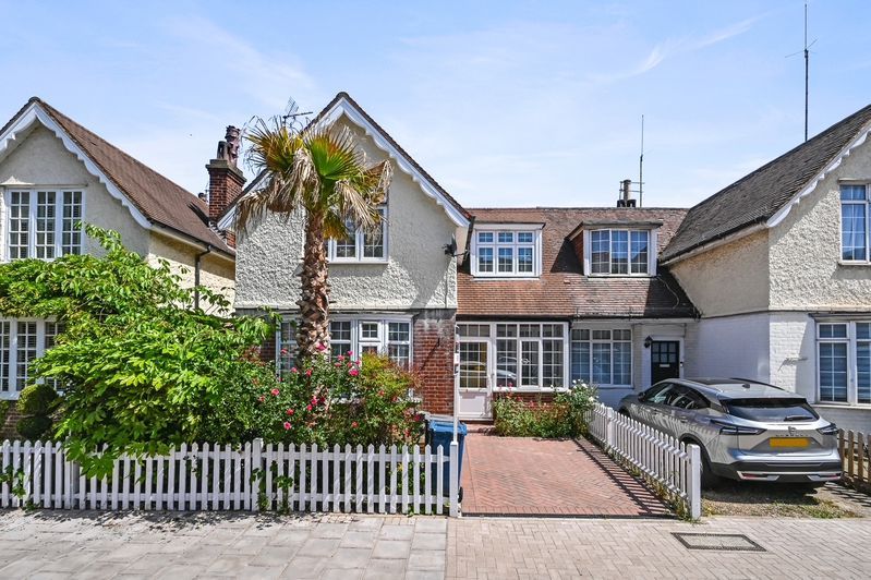 Property photo 1 of 11 Photo 6