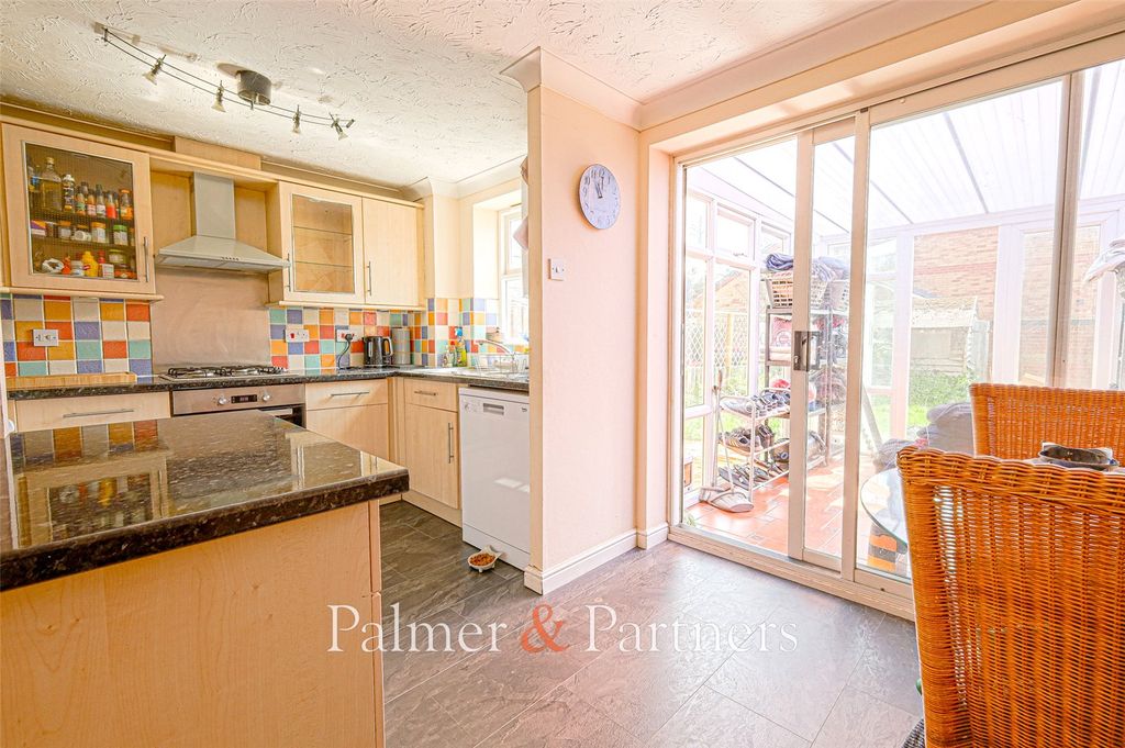 Property photo 2 of 9 Kitchen/Diner