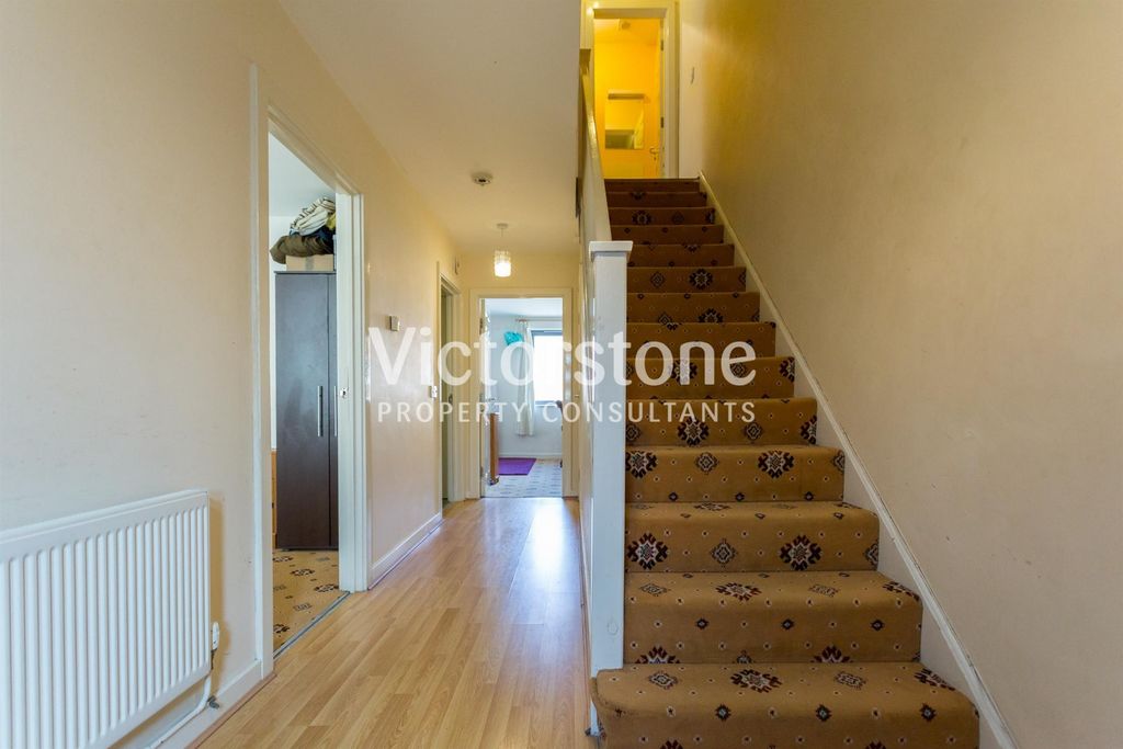 Property photo 3 of 10 3977233