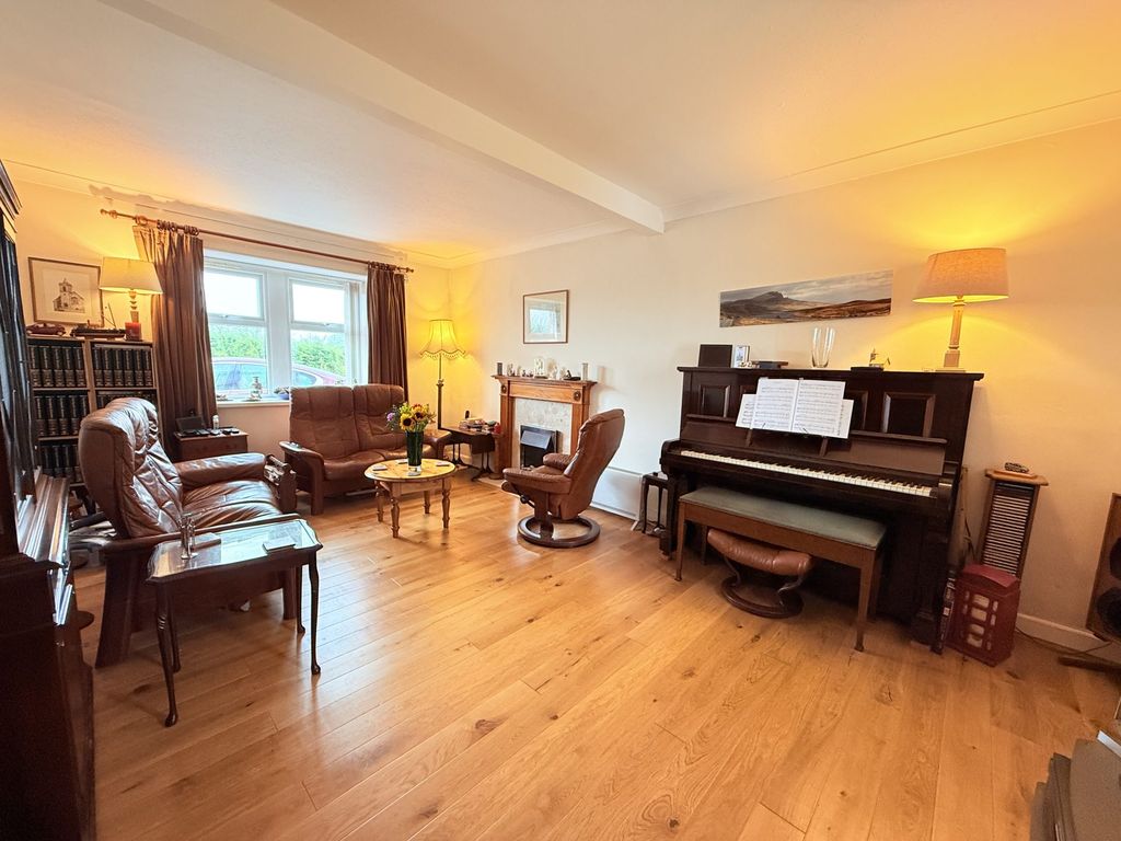 Property photo 2 of 26
