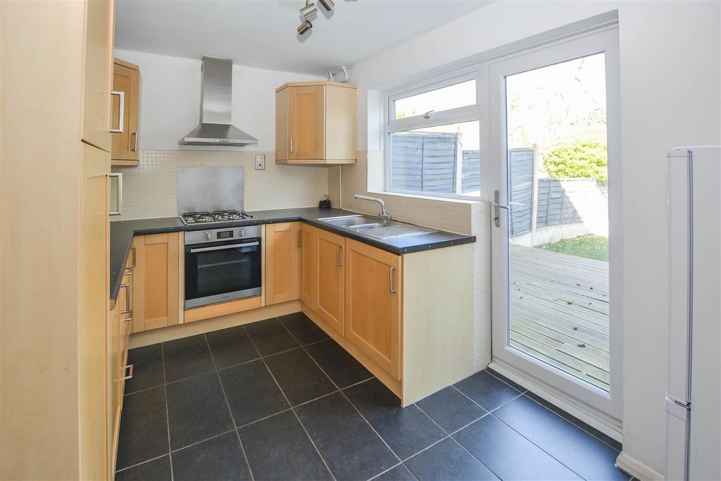 Property photo 3 of 10 Kitchen 1.Jpg