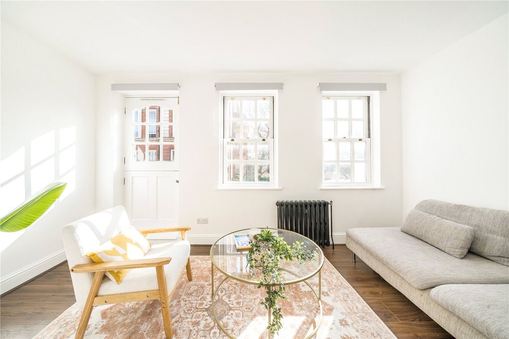 Property photo 2 of 12 Reception