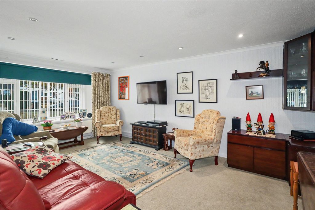 Property photo 2 of 14 Picture No. 12