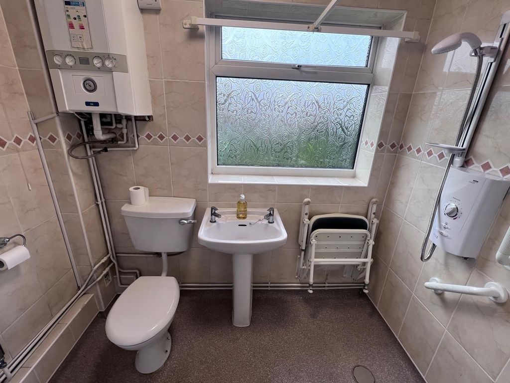 Property photo 2 of 7