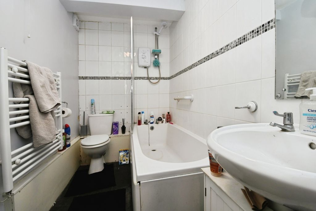 Property photo 3 of 10 Pbox-Img.Jpg