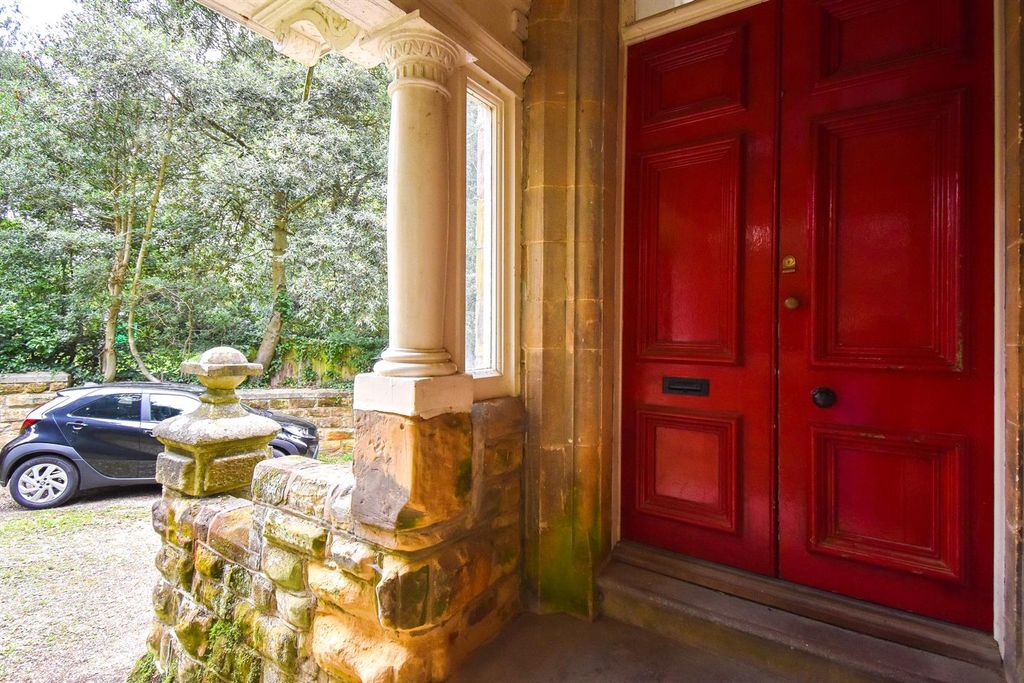 Property photo 3 of 13 Entrance