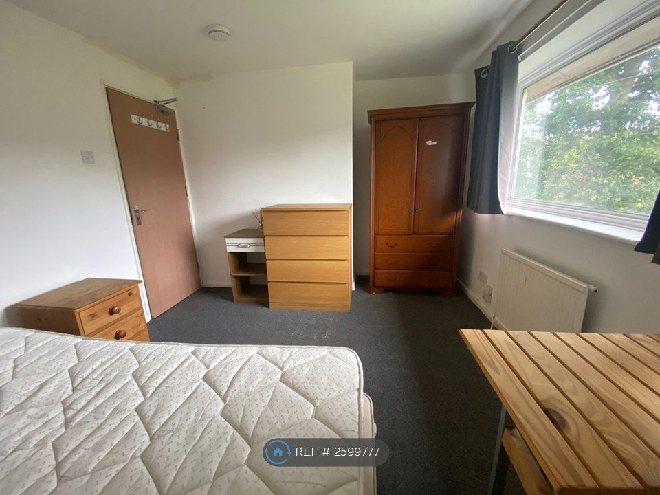 Property photo 1 of 14 Doube Room Room £750