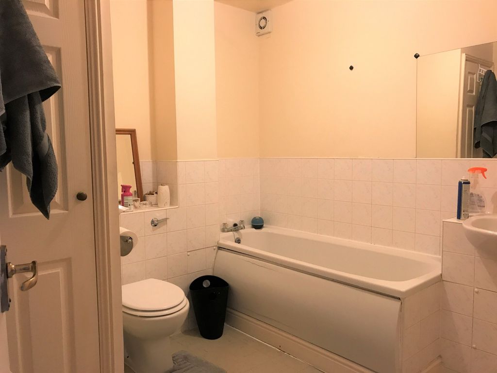 Property photo 2 of 13 8