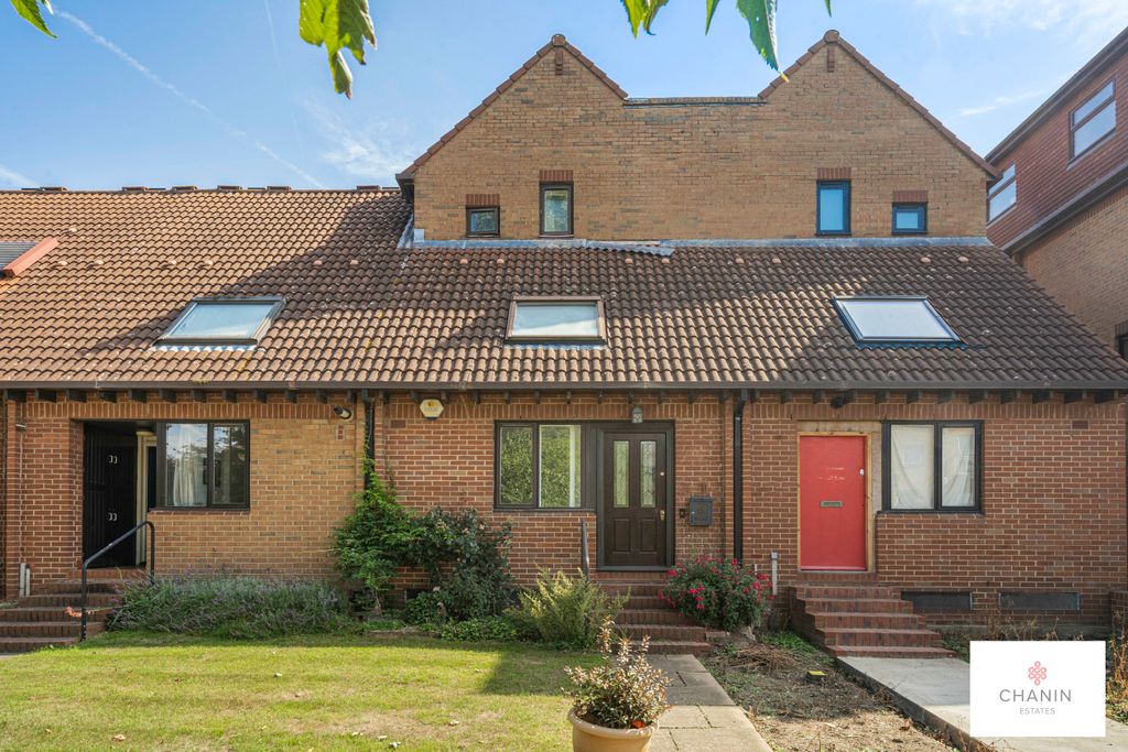 Property photo 2 of 23 23_60973_Watermarked