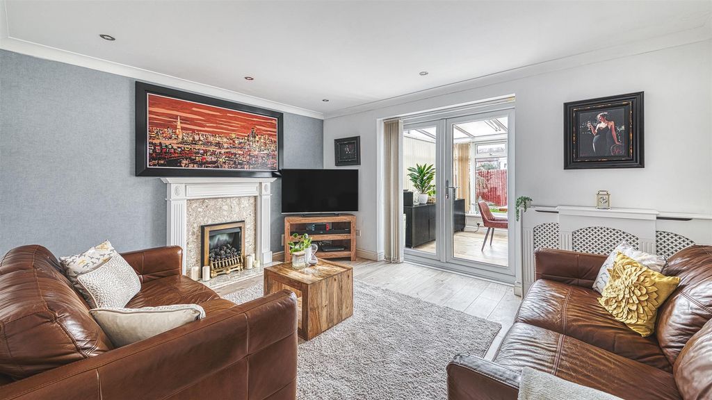 Property photo 3 of 30