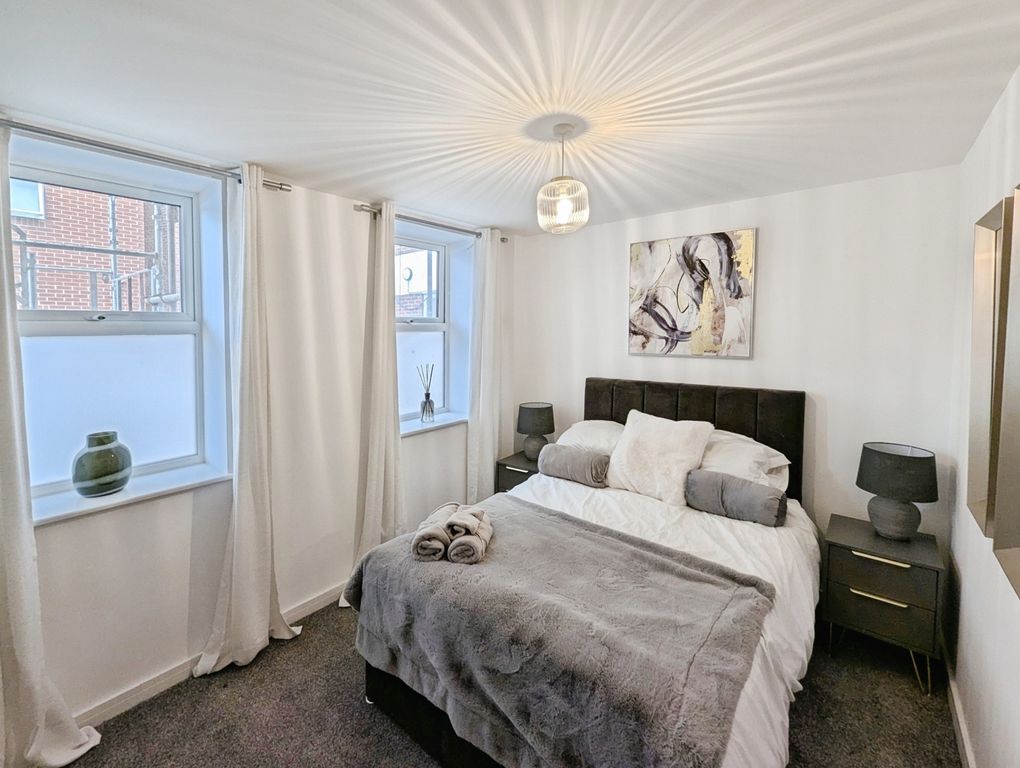Property photo 1 of 8 Pbox-Img.Jpg