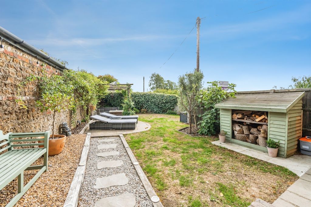 Property photo 3 of 14