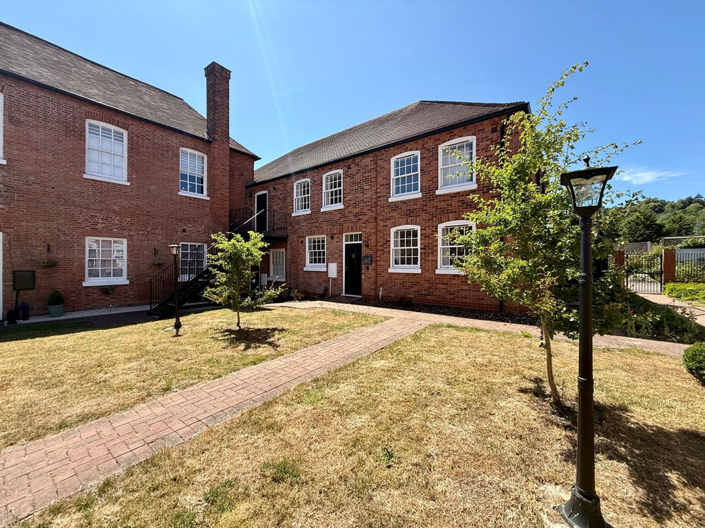 Property photo 1 of 9 Front
