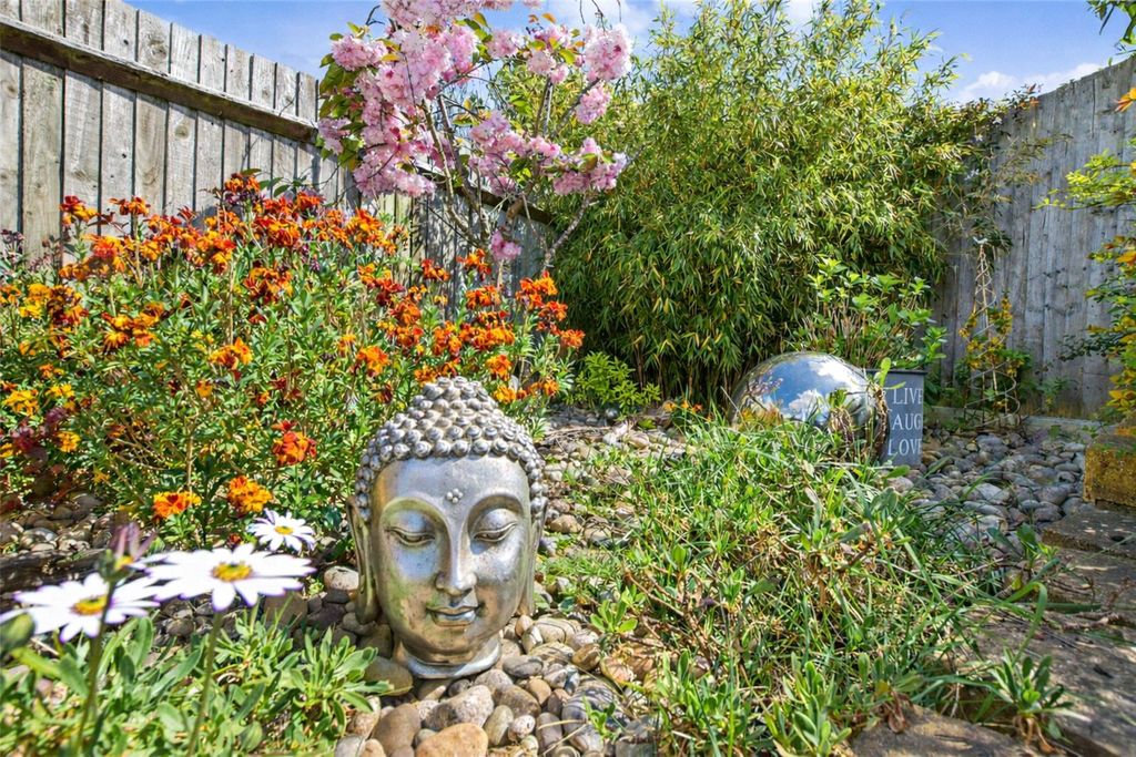 Property photo 1 of 16 Picture No. 17