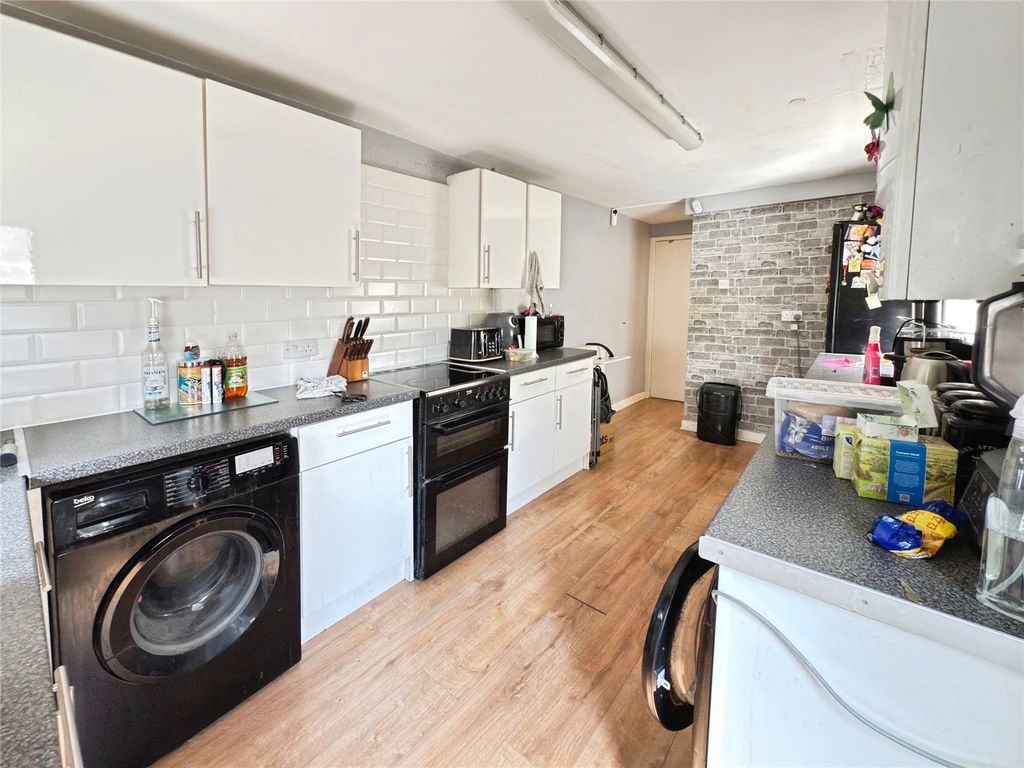 Property photo 2 of 12 Picture No. 01
