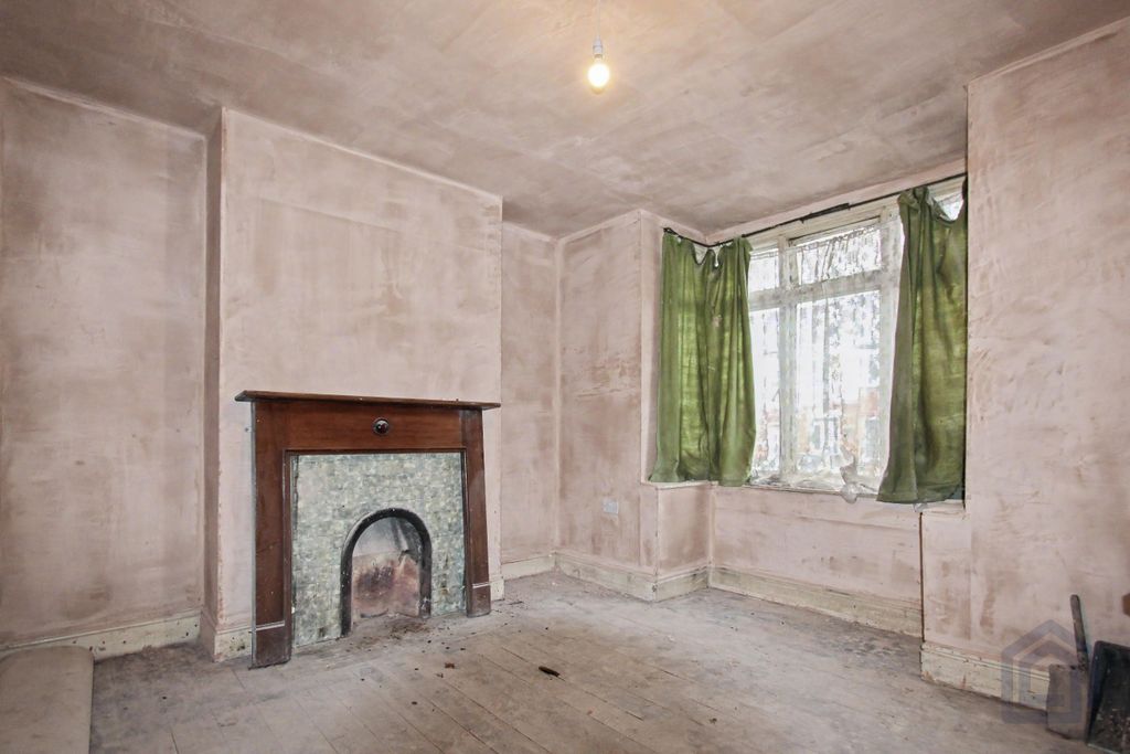 Property photo 2 of 18