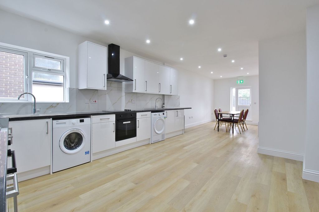 Property photo 1 of 3