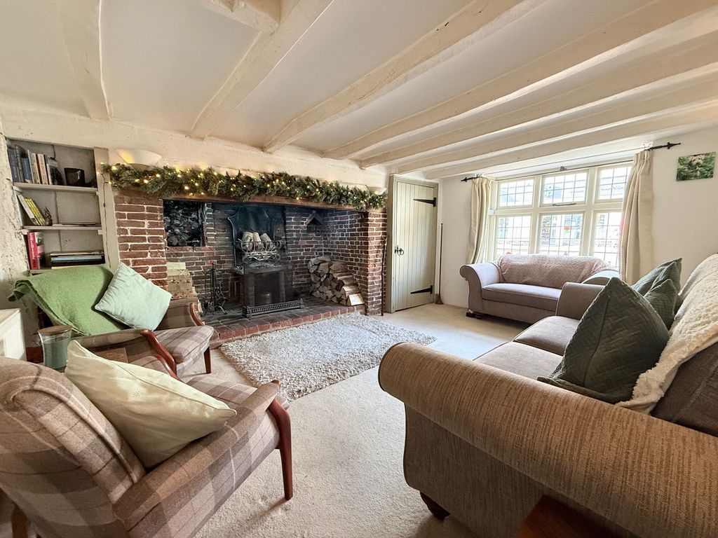 Property photo 2 of 22