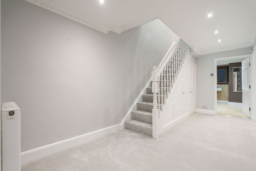 Additional image 12 of 3 bed flat for saleGreat Pulteney Street, Bath BA2