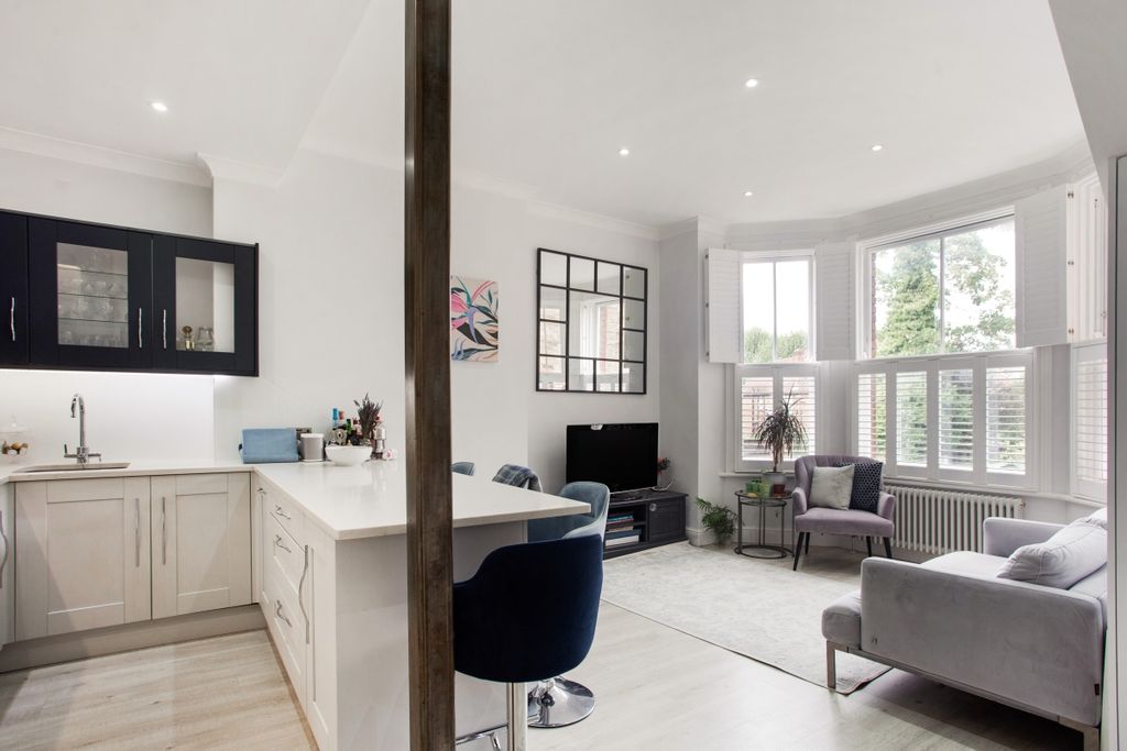 Property photo 1 of 13 79217_Flat-