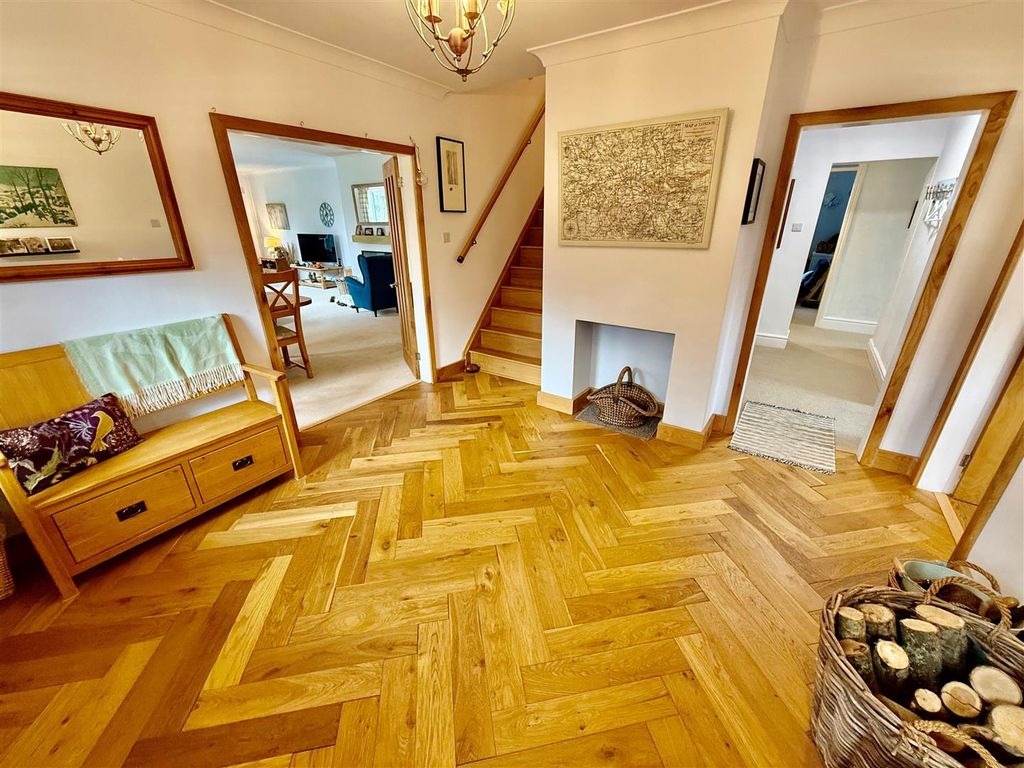 Property photo 2 of 29 Hallway