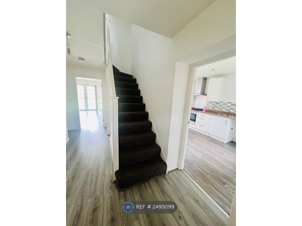 Property photo 3 of 15 Entrance