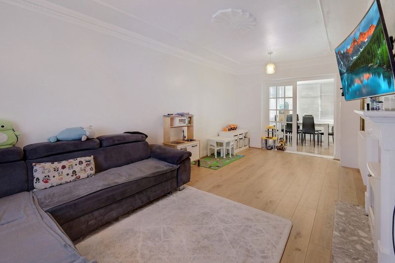 Property photo 3 of 15 4680904