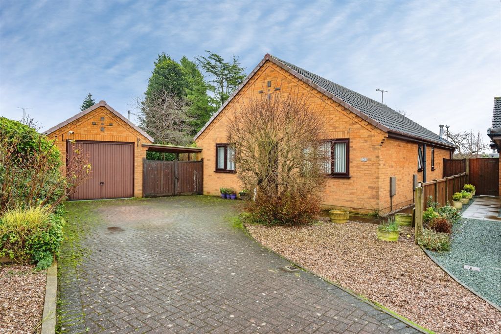 Property photo 1 of 17 Entrance Door: