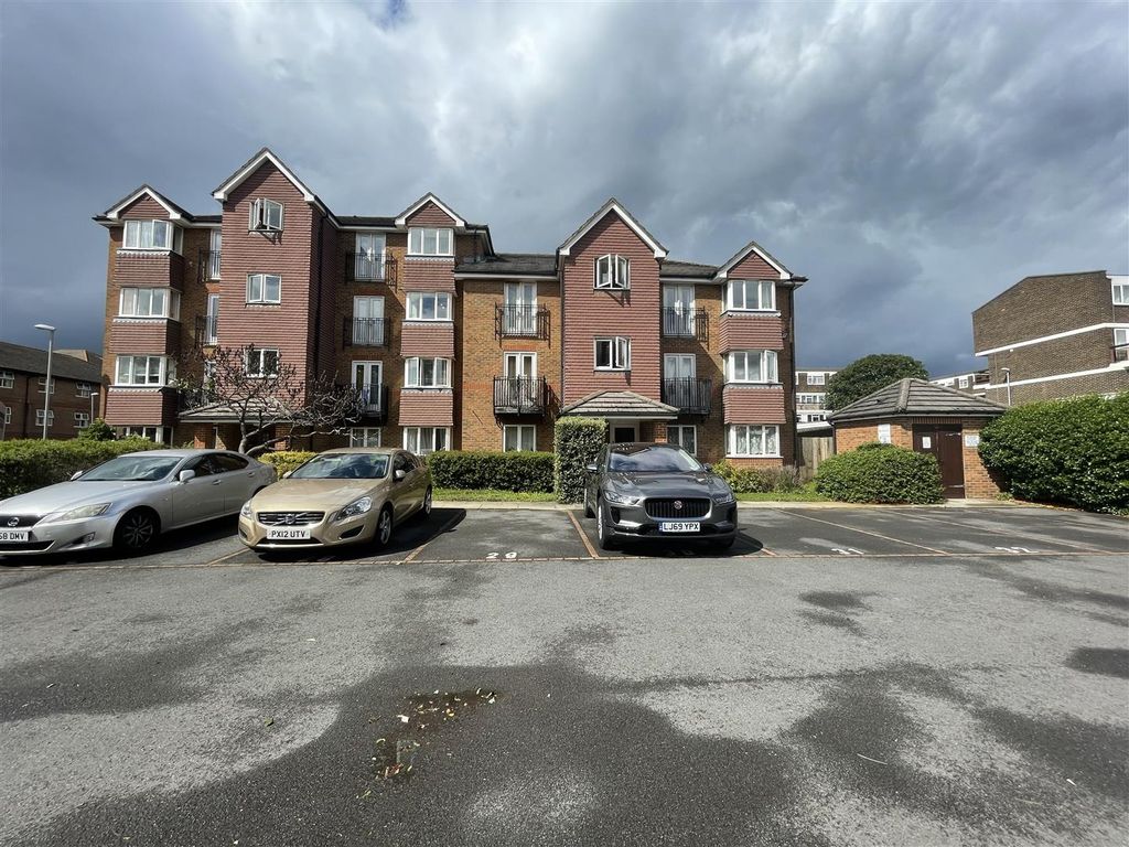 Property photo 1 of 9