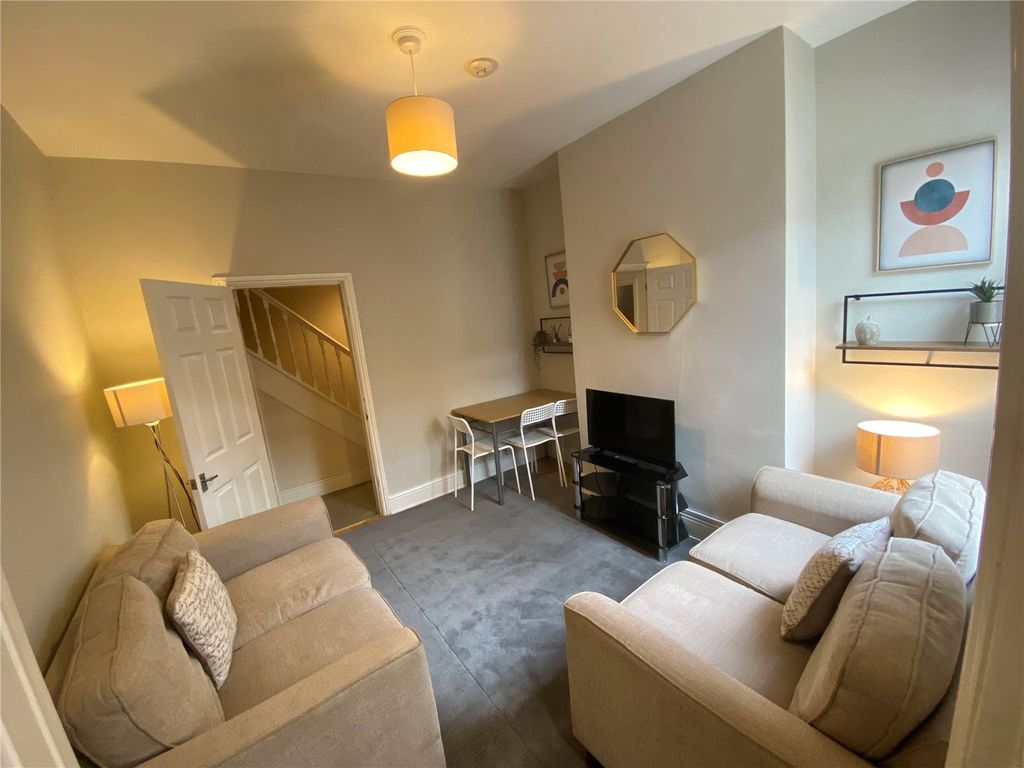 Property photo 2 of 11 Picture No. 22