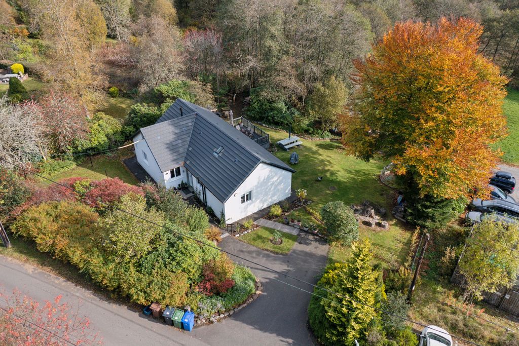 Property photo 1 of 33