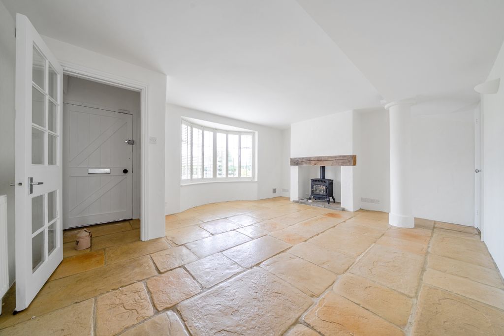Property photo 2 of 20 1356712-2-68Cbfff...