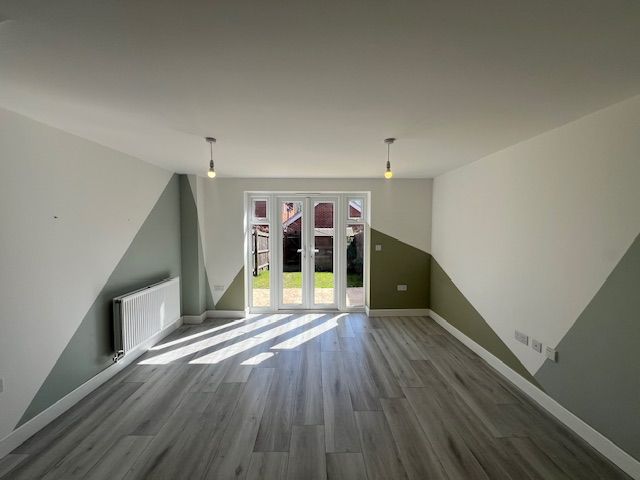 Property photo 3 of 14 Living Room