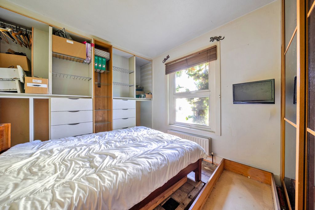 Property photo 3 of 17 1447360-13-69E5Ea...