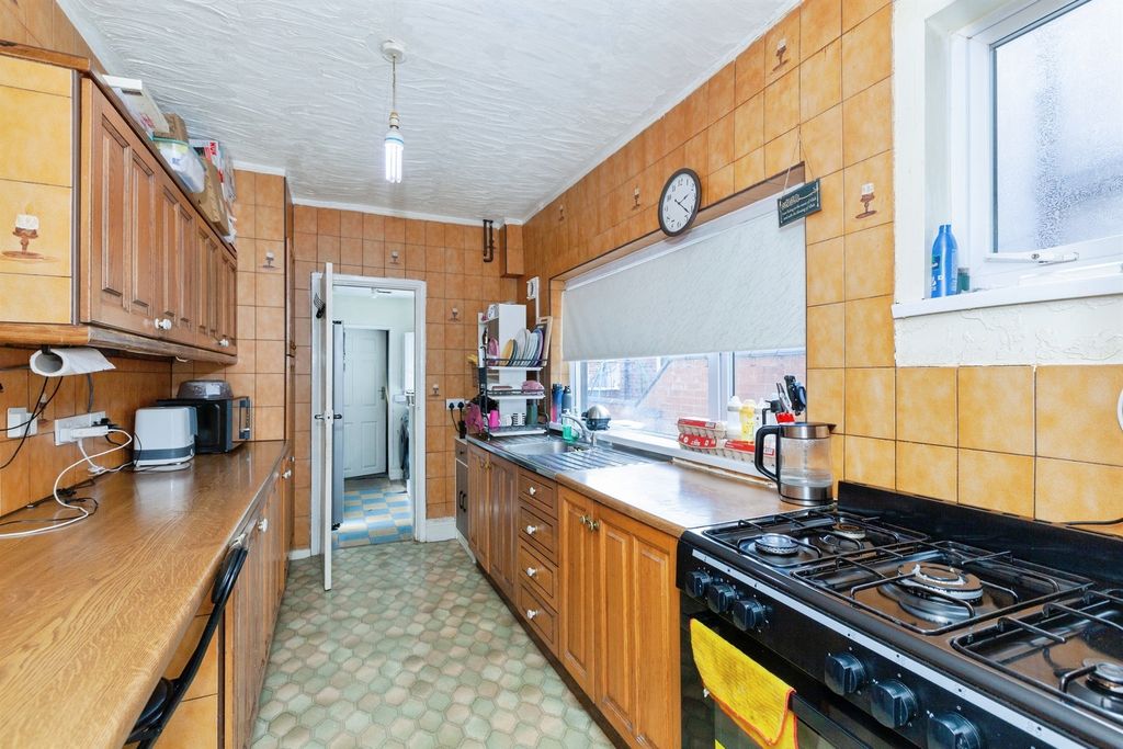 Property photo 3 of 15