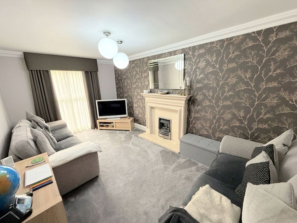 Property photo 3 of 36