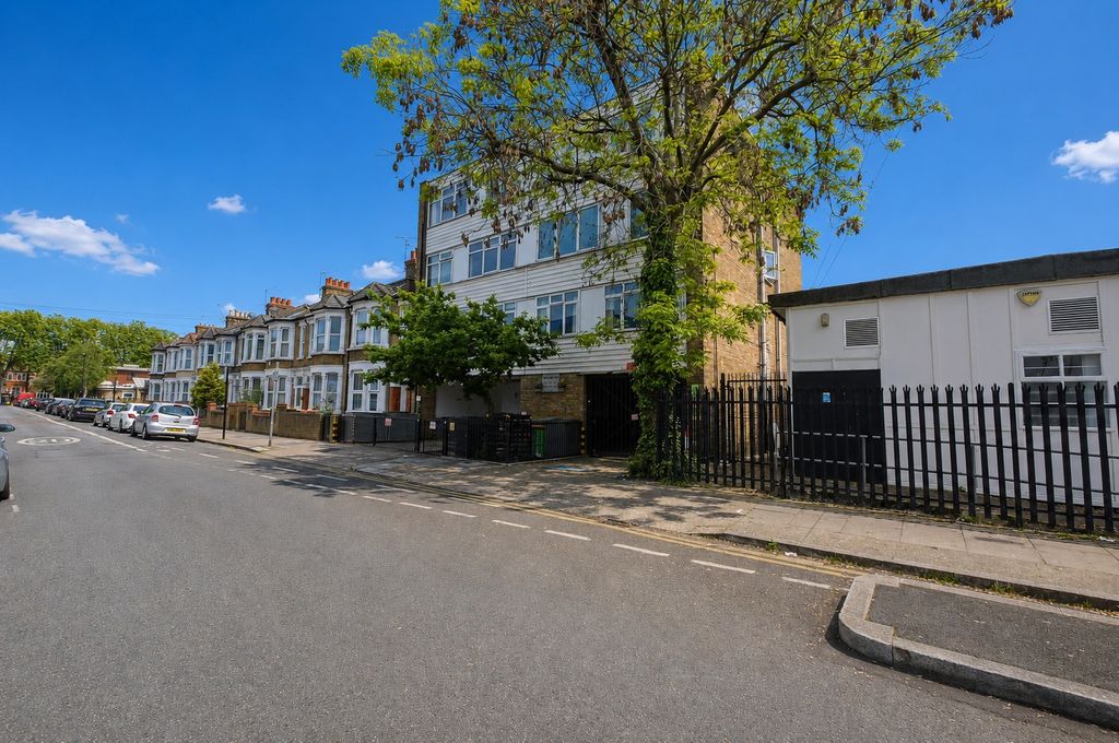 Property photo 1 of 14 5159200