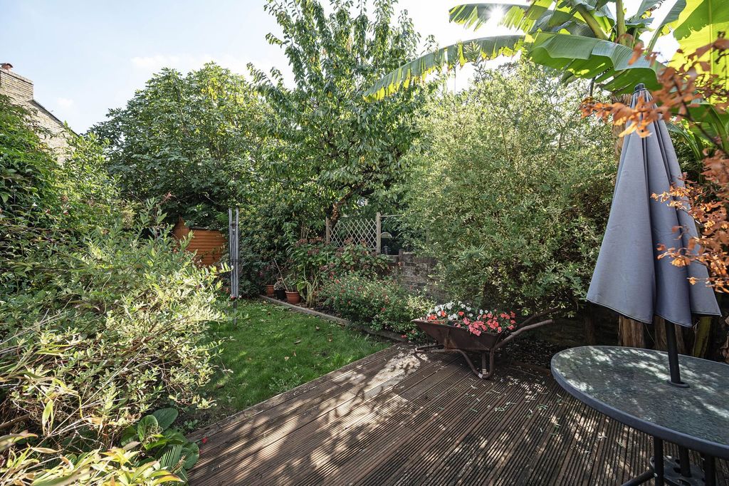 Property photo 2 of 13