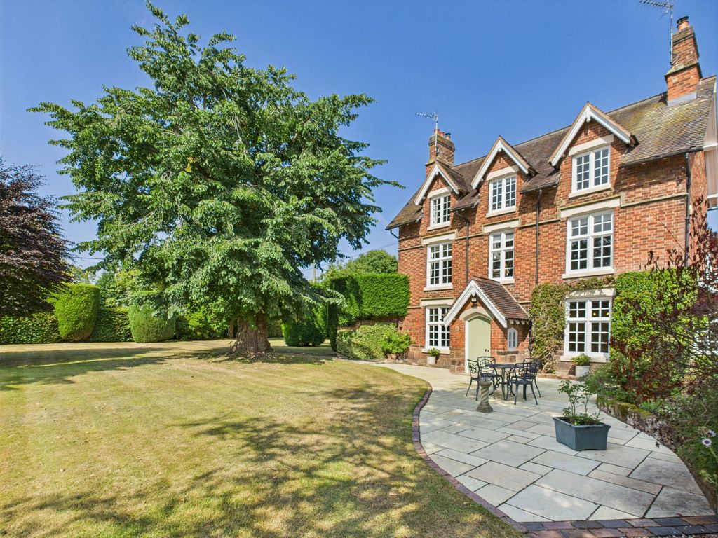 Property photo 2 of 45