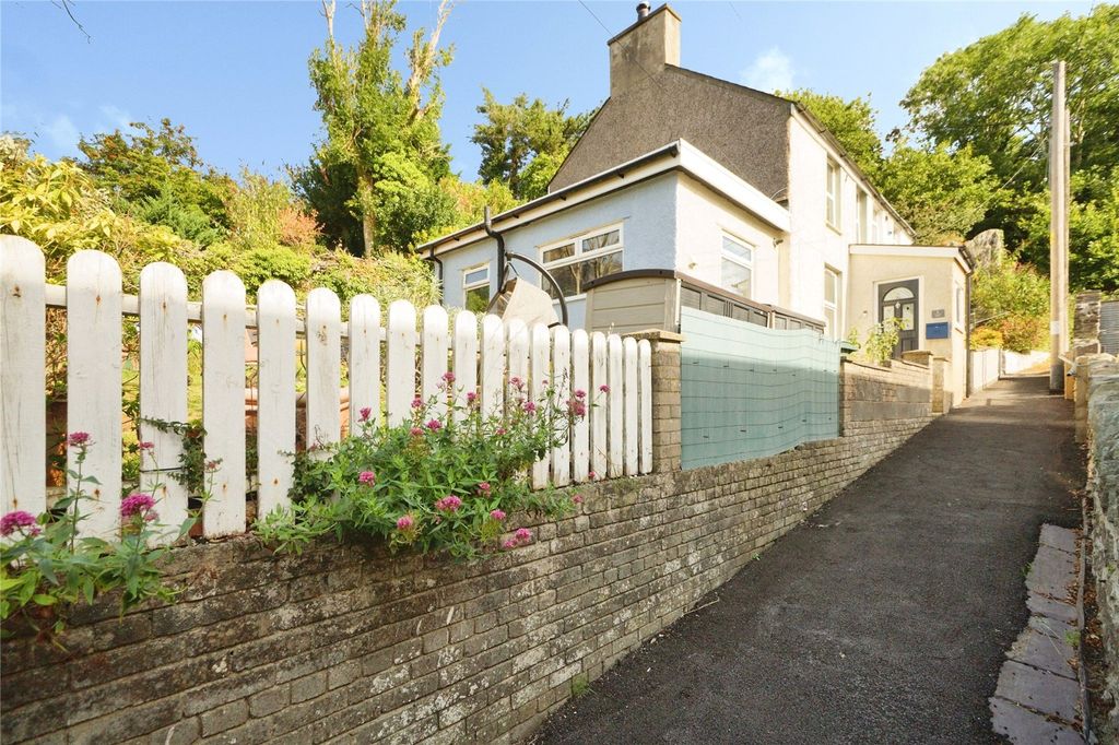 Property photo 1 of 18 Picture No. 02