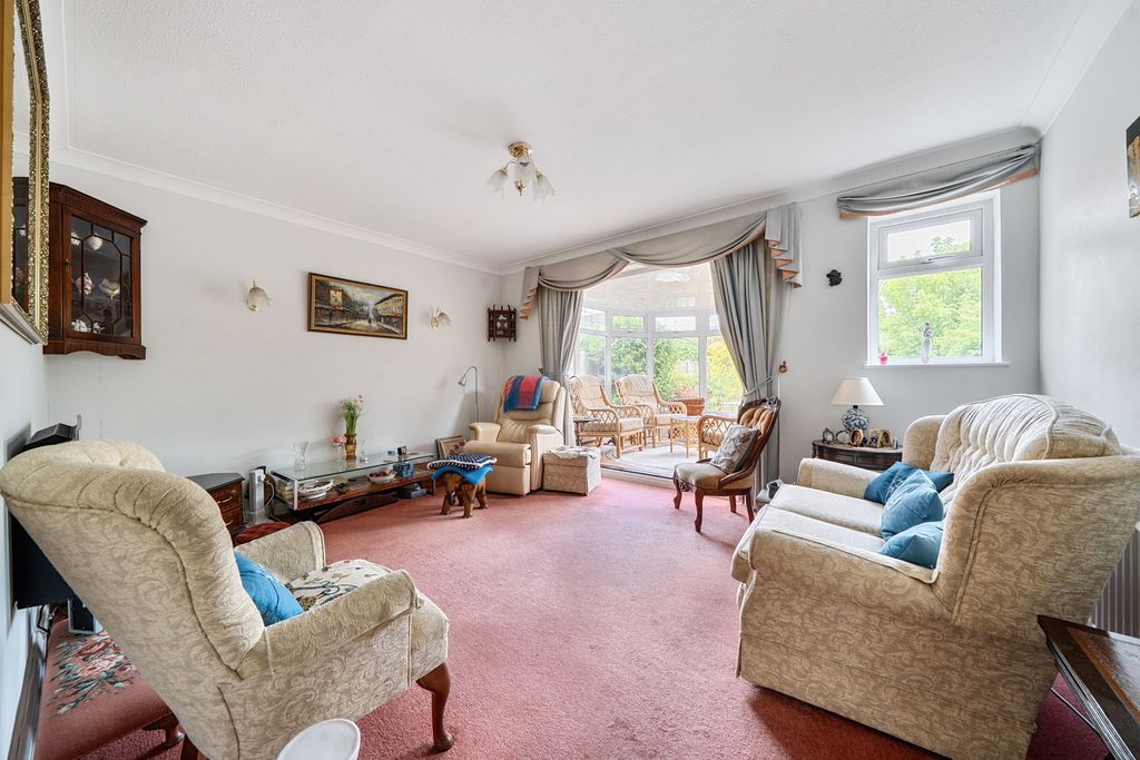 Property photo 2 of 22