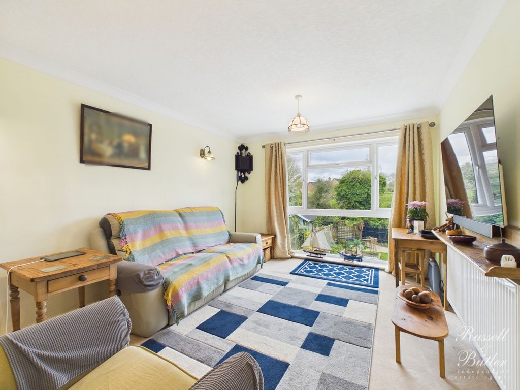 Property photo 2 of 22 Cam01995G0-Pr0431-Still004