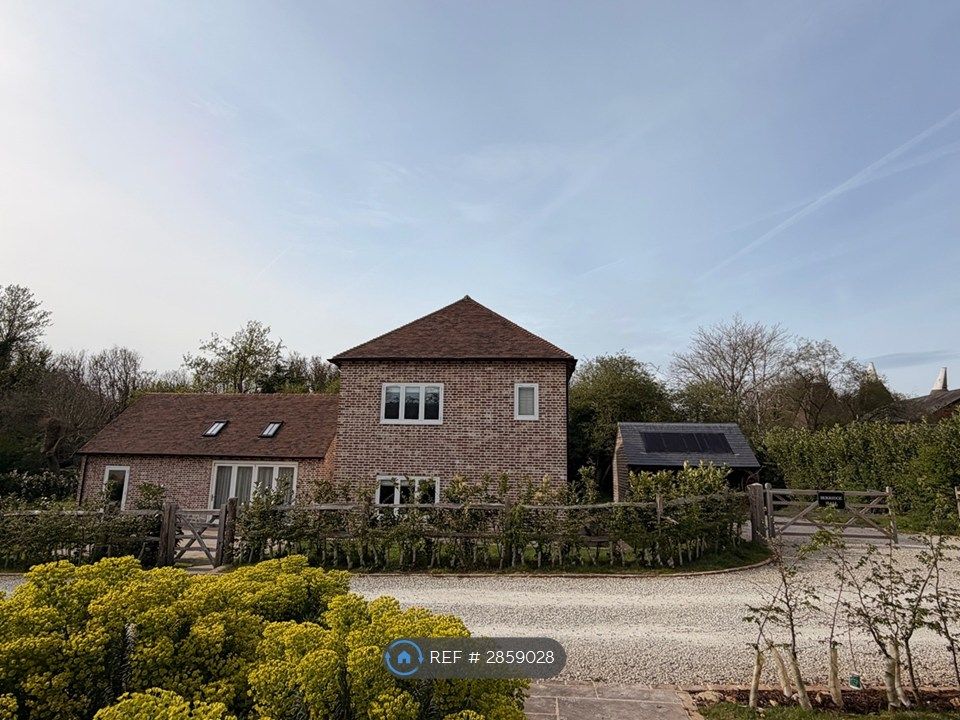 Property photo 1 of 32