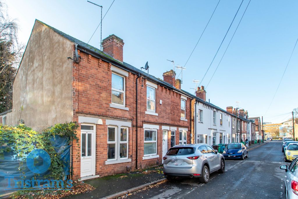 Property photo 1 of 11