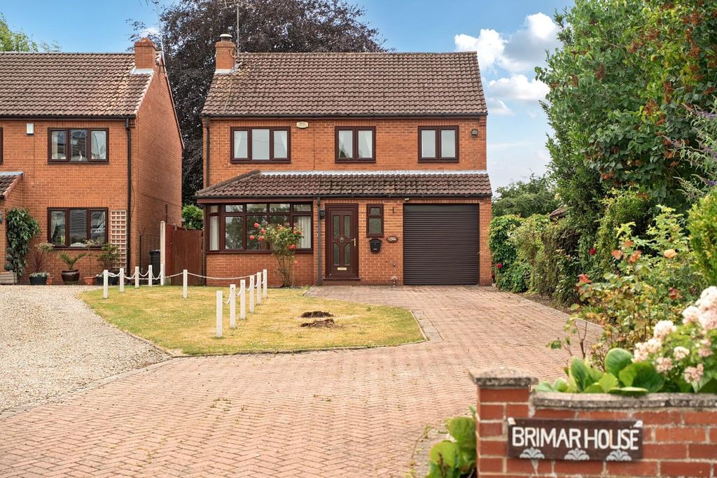 Property photo 1 of 20 1316376-20-685Ea2c509Aed.Jpg