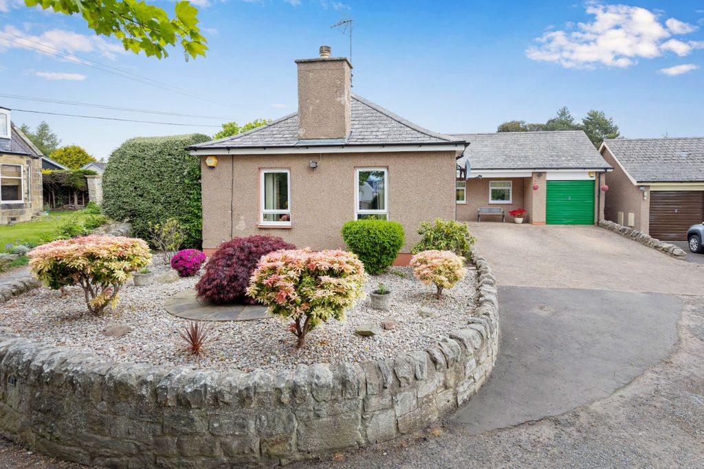 Property photo 1 of 34 5163060