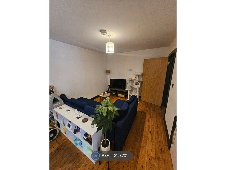 Property photo 2 of 27